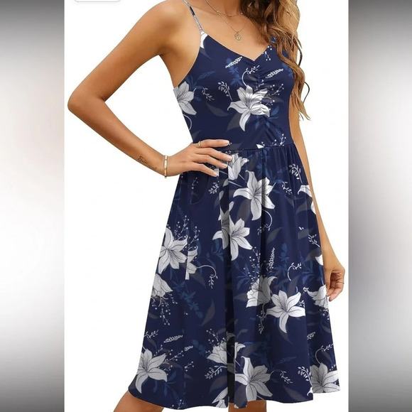 Navy Floral Sundress with Pockets size Small - Picture 1 of 4